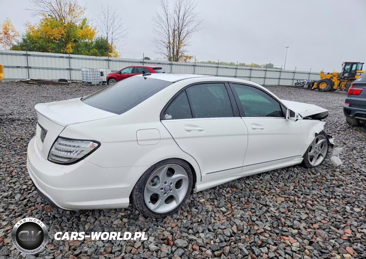2013 Mercedes-Benz C 300 4Matic VIN:WDDGF8AB7DA822456 - 3