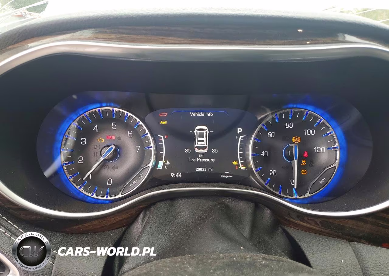 2023 Chrysler Pacifica Limited VIN:2C4RC1GG9PR593526 - 9