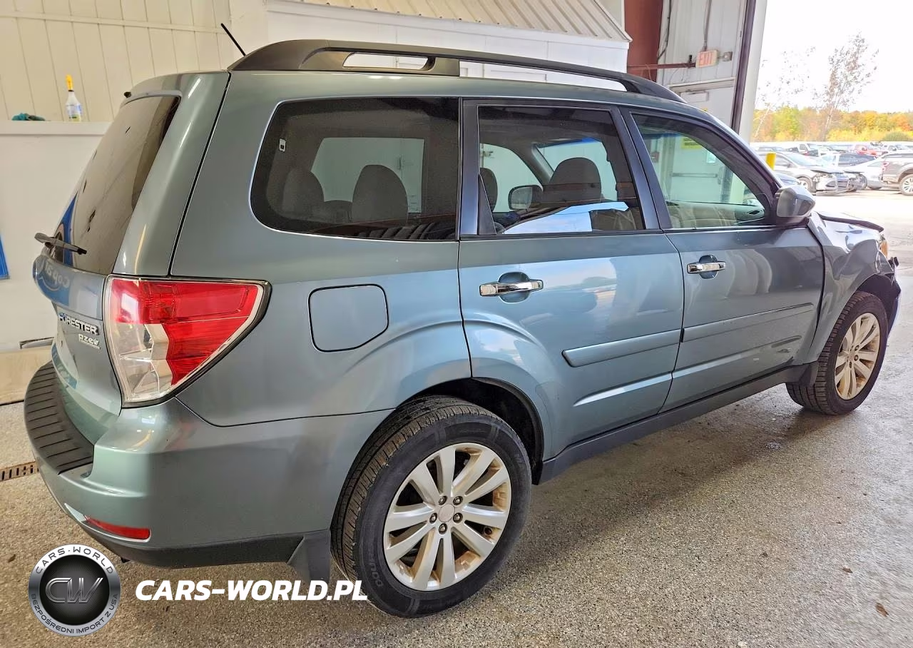 2011 Subaru Forester 2.5X Premium VIN:JF2SHADCXBH730581 - 3