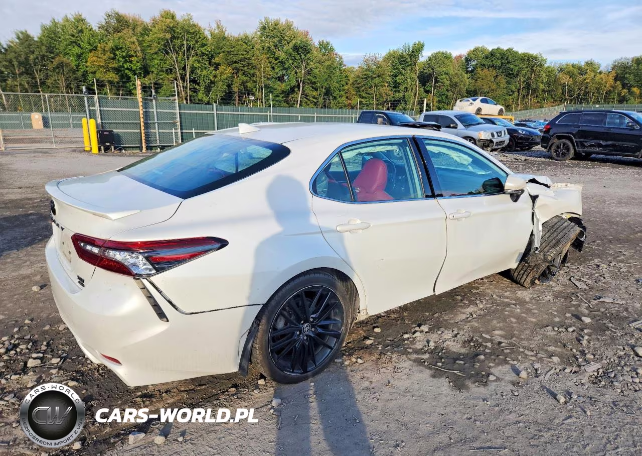 2022 Toyota Camry Xse VIN:4T1K61BK2NU057565 - 3