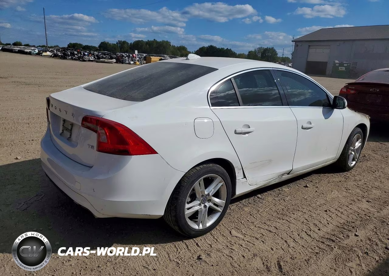 2015 Volvo S60 Premier VIN:YV140MFK4F2366276 - 3