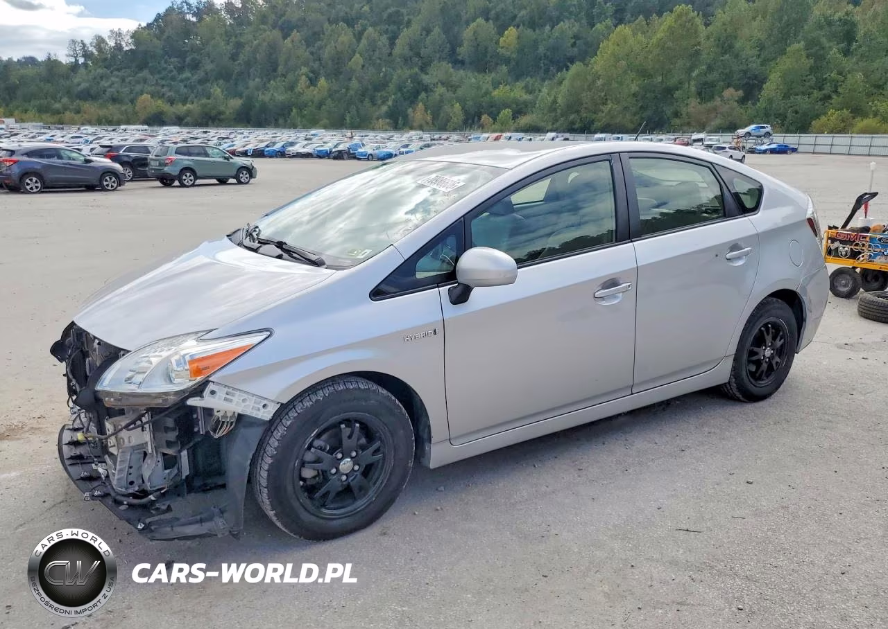 2014 Toyota Prius Two VIN:JTDKN3DU4E0370044 - 1