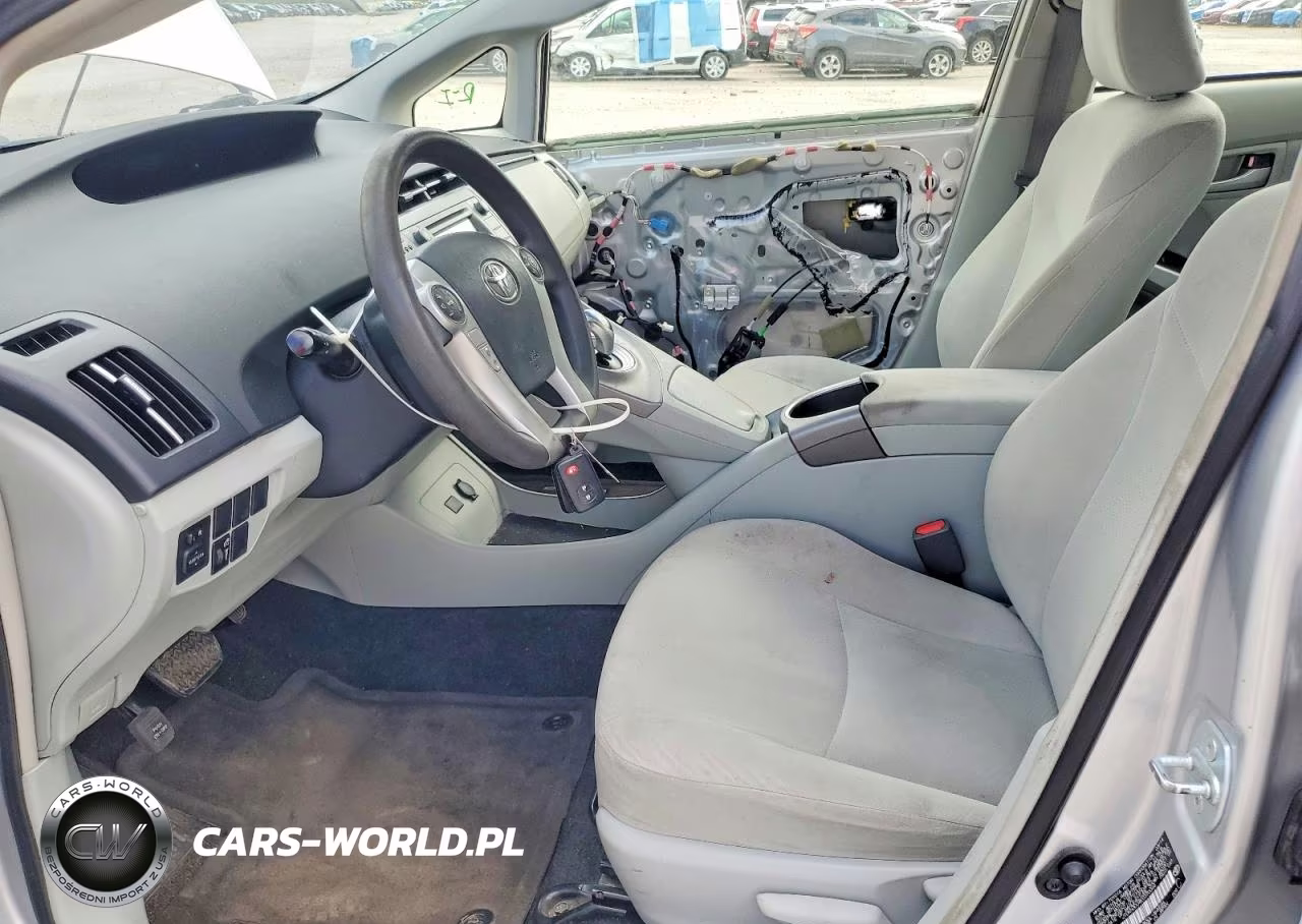 2014 Toyota Prius Two VIN:JTDKN3DU4E0370044 - 7