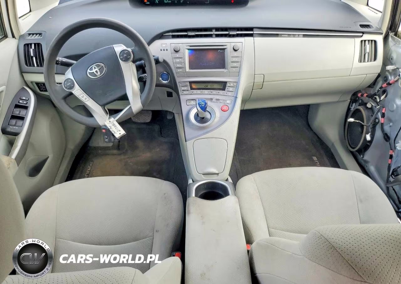 2014 Toyota Prius Two VIN:JTDKN3DU4E0370044 - 8
