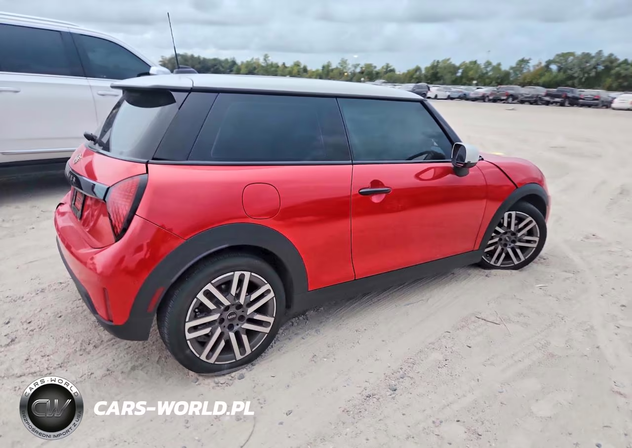 2025 Mini Cooper Base VIN:WMW13GD07S2W34652 - 3