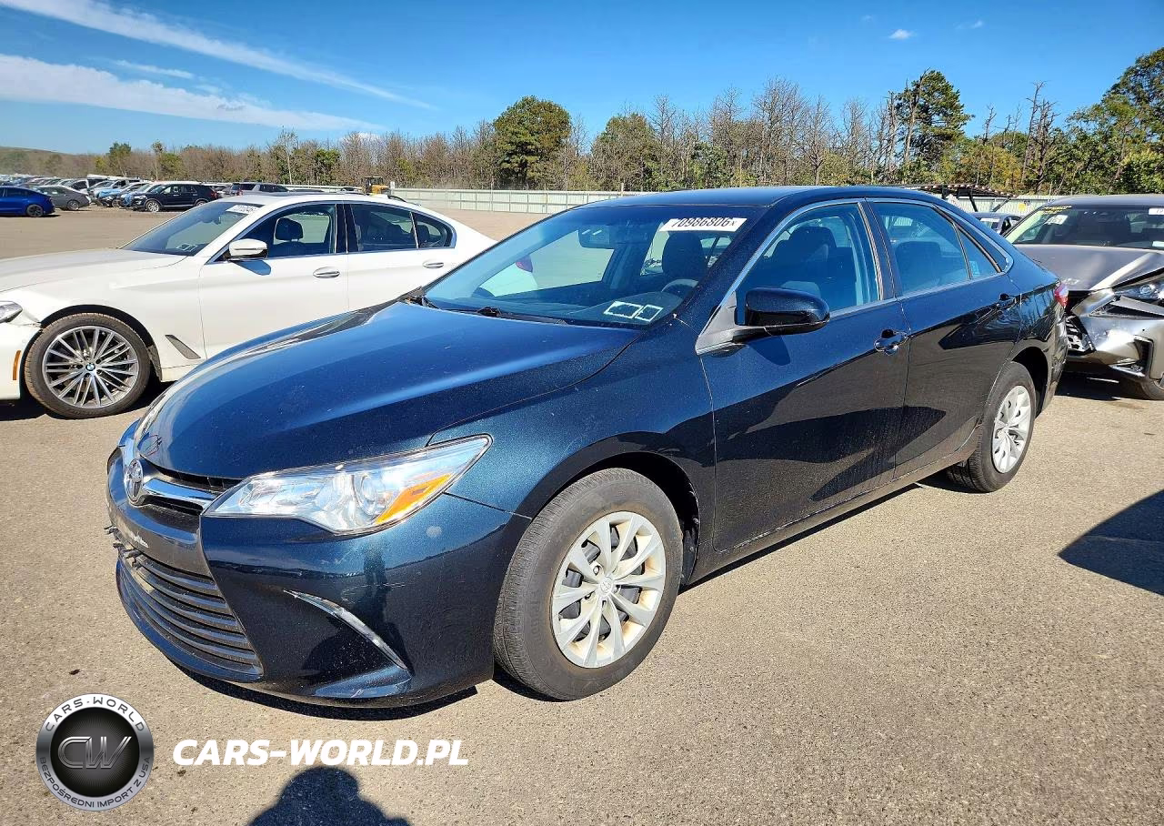 2017 Toyota Camry Le – zdjęcie 1 z 12