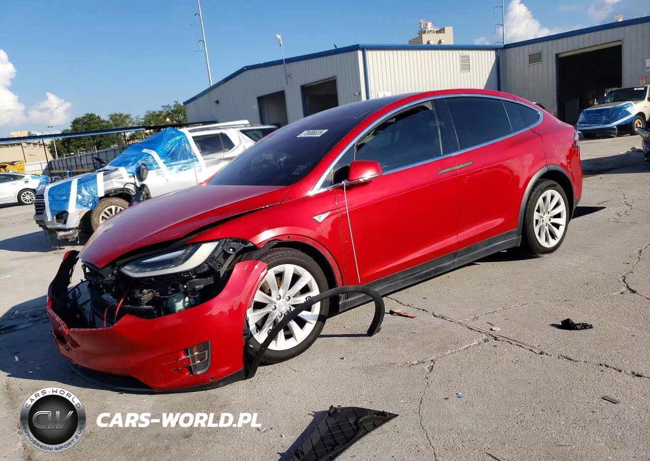 2016 Tesla Model X – zdjęcie 1 z 13