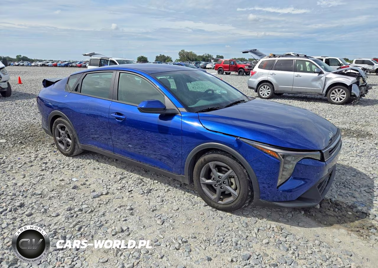 2025 Kia K4 Lxs VIN:3KPFT4DE6SE187981 - 4