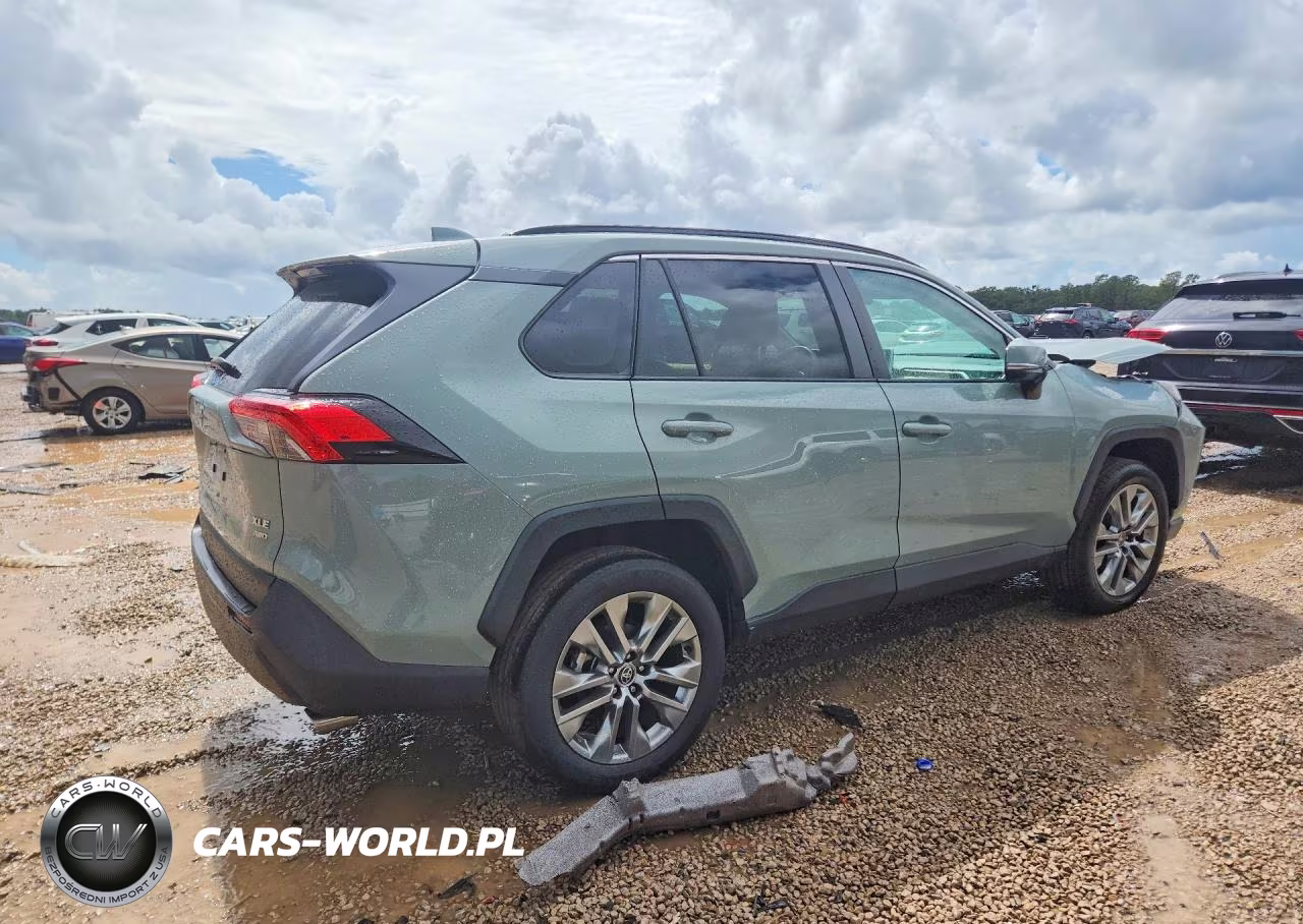 2023 Toyota Rav4 Xle Premium VIN:2T3A1RFV3PW383477 - 3