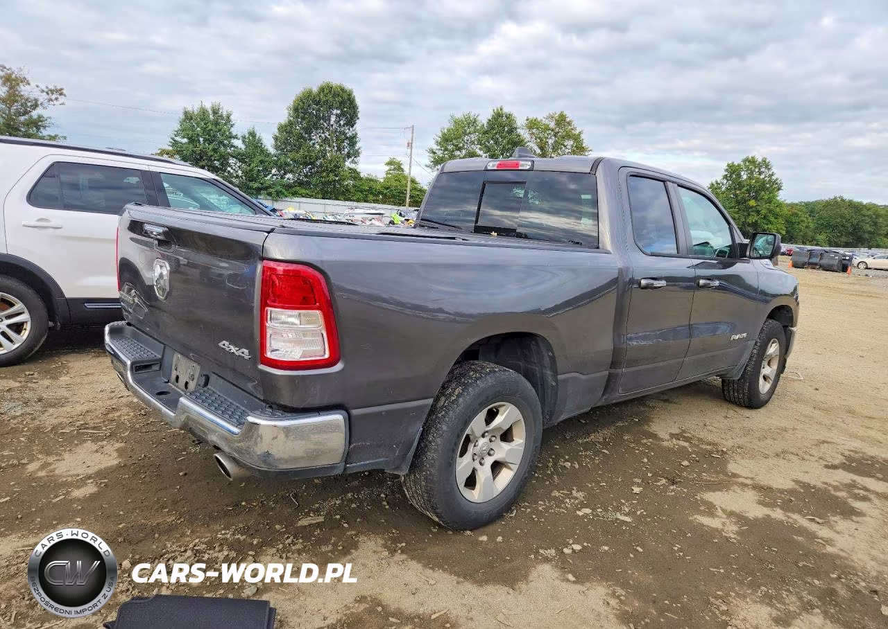 2020 Ram 1500 Big Horn-Lone Star VIN:1C6SRFBT8LN215312 - 3