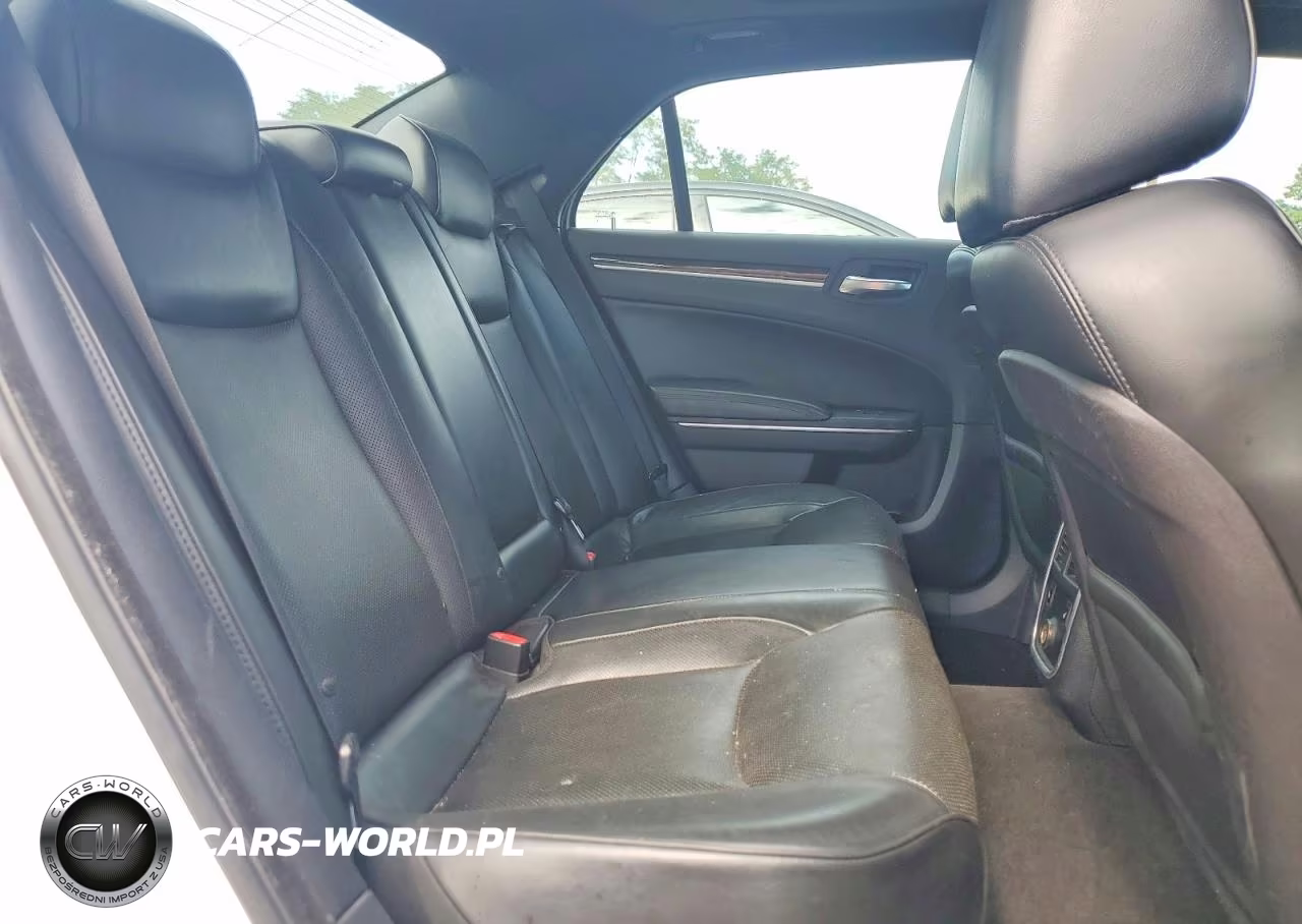 2012 Chrysler 300 Limited VIN:2C3CCAHG2CH147565 - 10