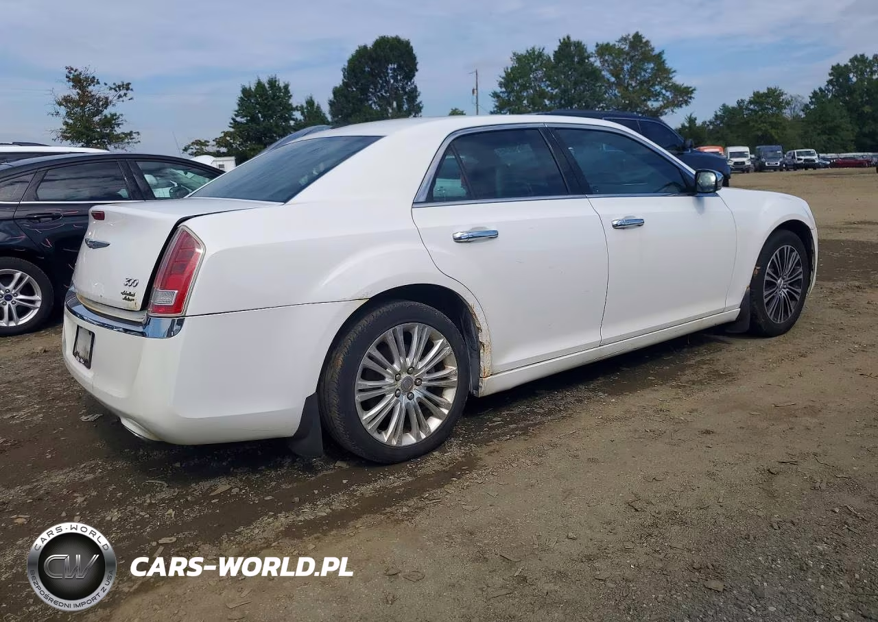 2012 Chrysler 300 Limited VIN:2C3CCAHG2CH147565 - 3