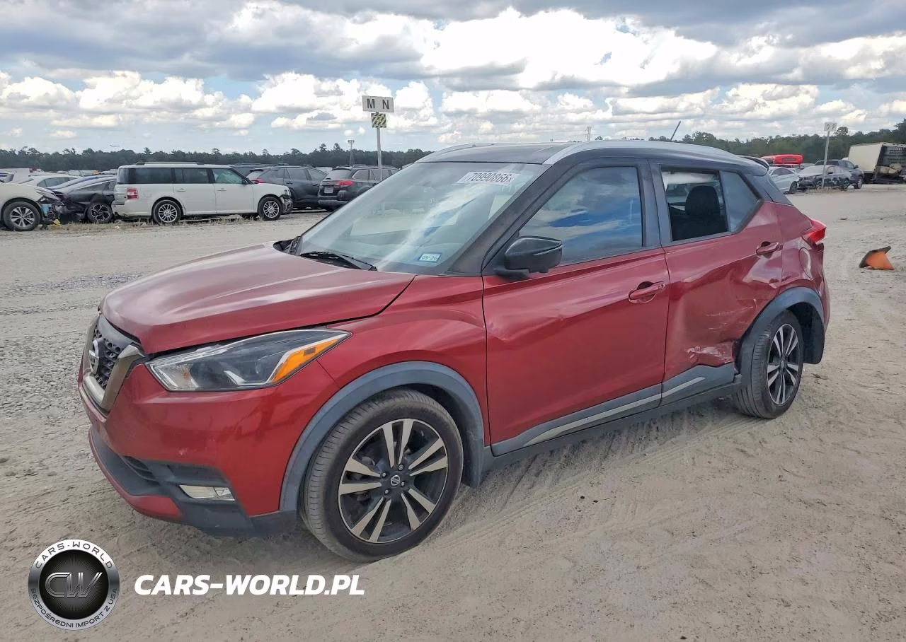 2019 Nissan Kicks Sr VIN:3N1CP5CU8KL513168 - 1