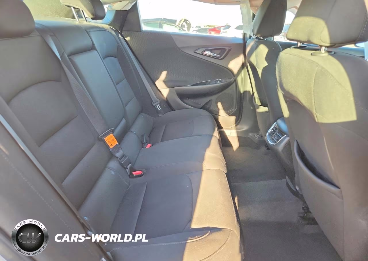 2018 Chevrolet Malibu Lt VIN:1G1ZD5ST7JF247197 - 10