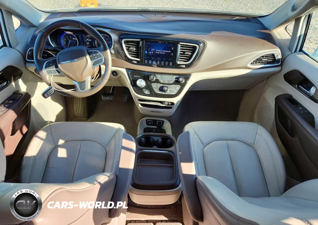 2017 Chrysler Pacifica Touring L VIN:2C4RC1BG0HR552937 - 8