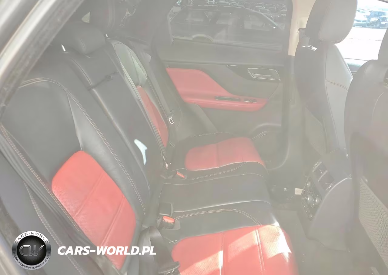 2019 Jaguar F-Pace R - Sport VIN:SADCL2GX6KA352293 - 10