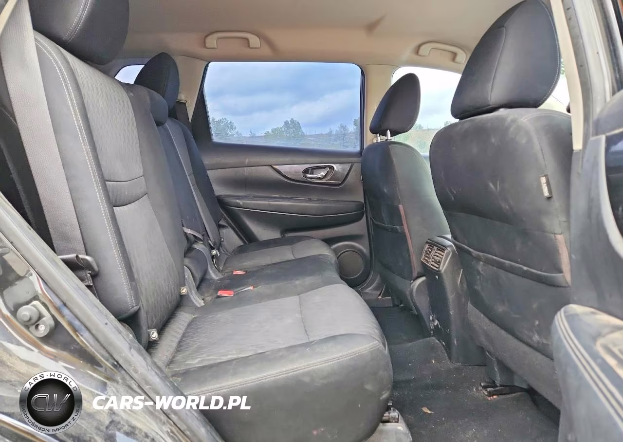 2018 Nissan Rogue S VIN:KNMAT2MVXJP538288 - 11