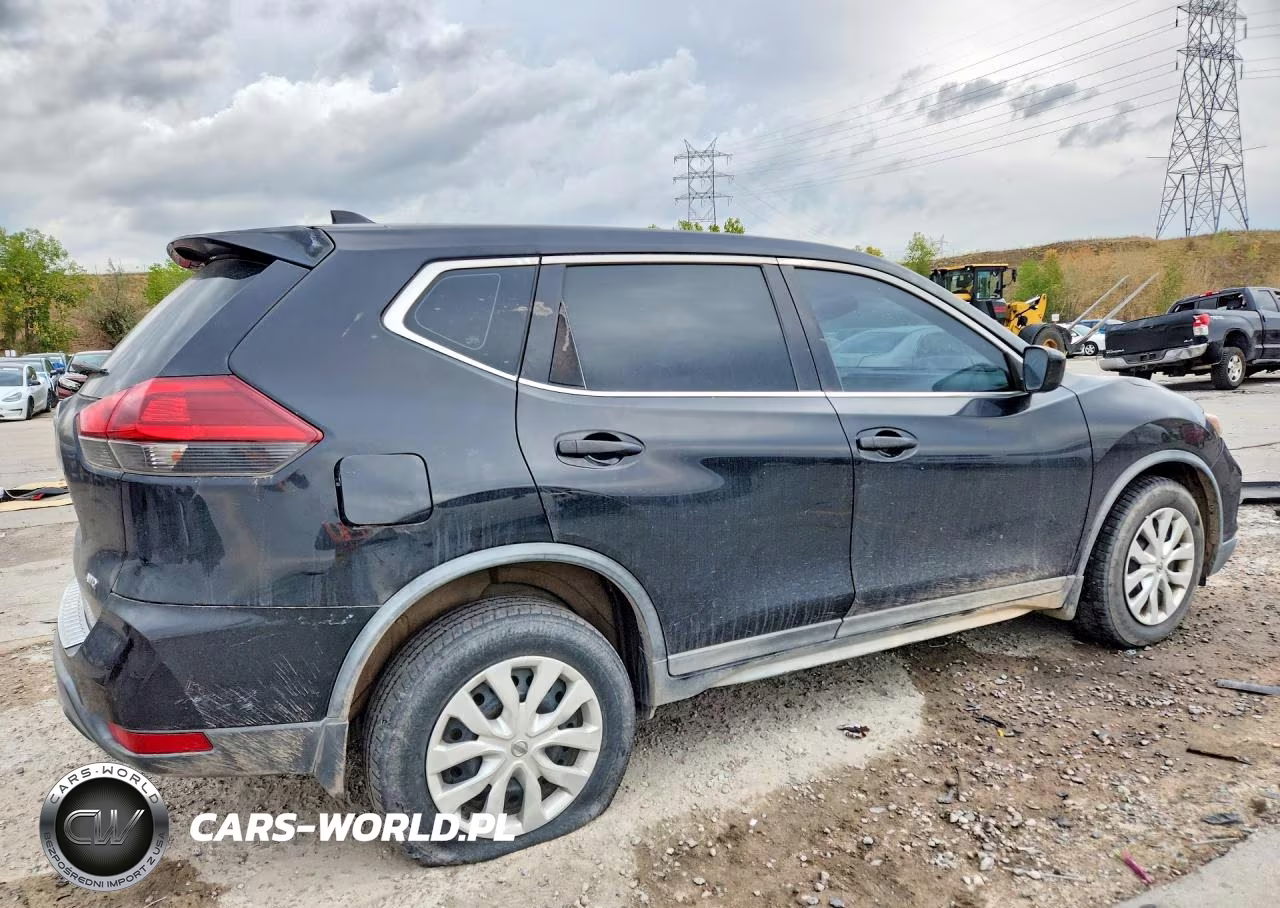 2018 Nissan Rogue S VIN:KNMAT2MVXJP538288 - 3
