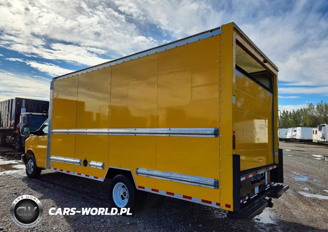 2022 GMC Savana Box Truck VIN:7GZ37TC70NN006445 - 2