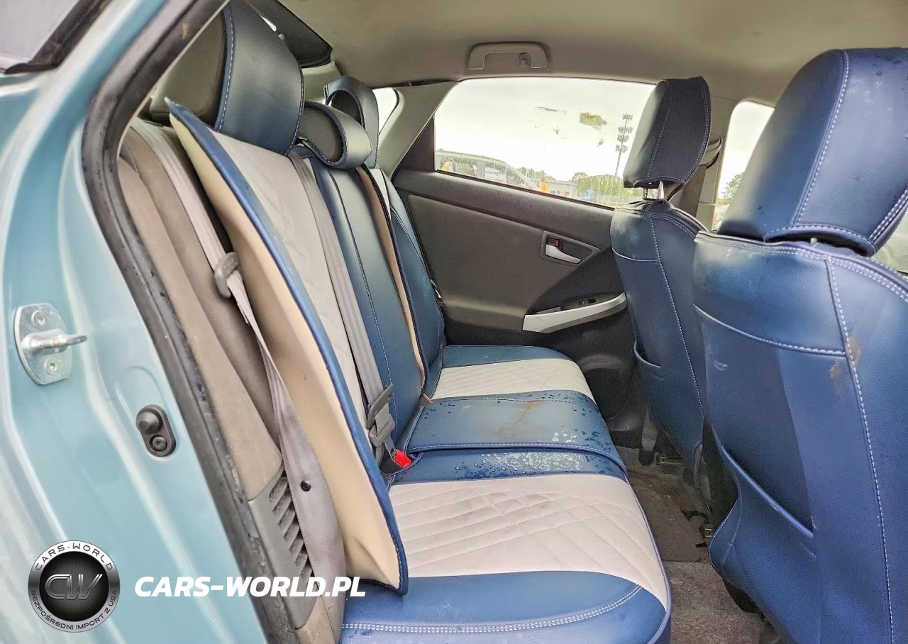 2015 Toyota Prius Two VIN:JTDKN3DU0F2000909 - 10