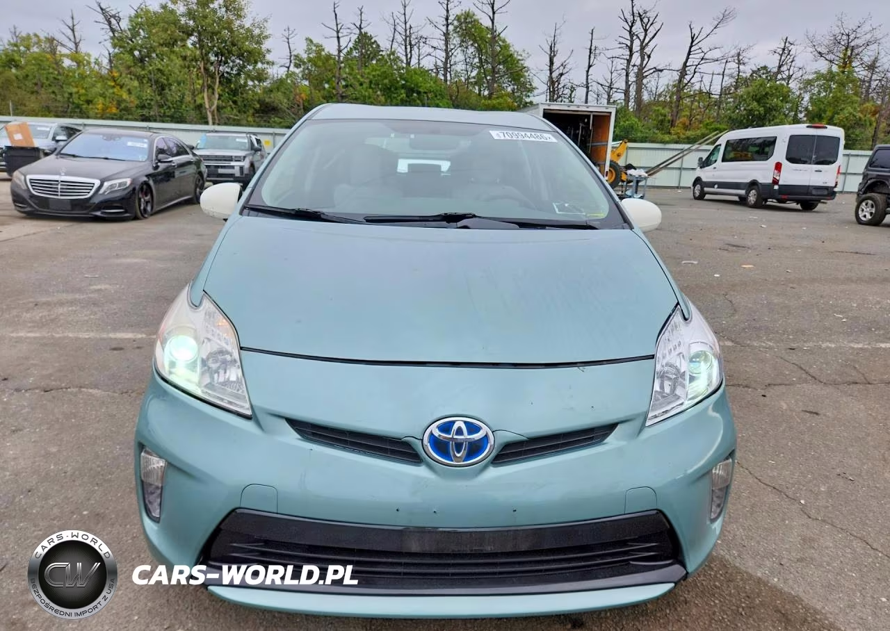 2015 Toyota Prius Two VIN:JTDKN3DU0F2000909 - 5