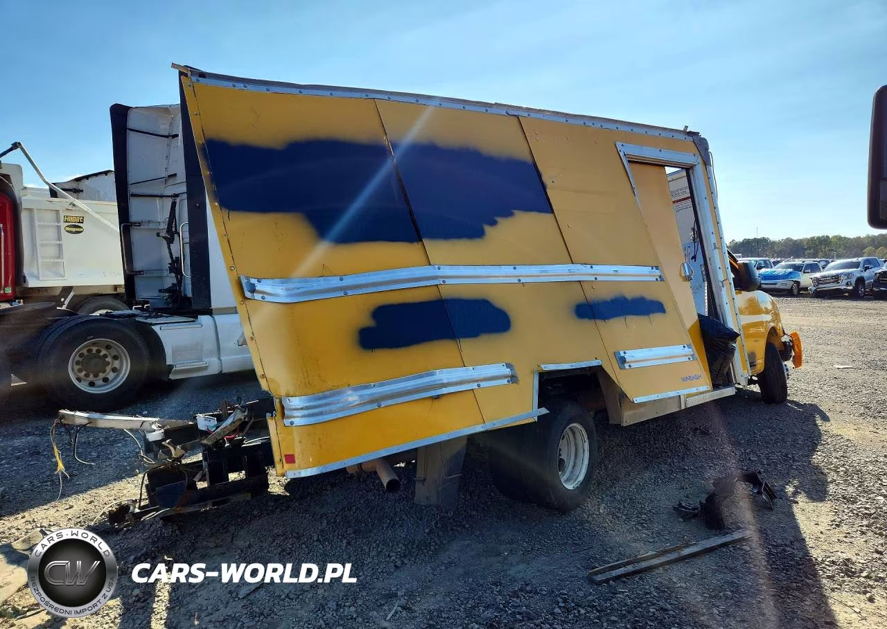 2023 GMC Savana Box Truck VIN:7GZ37TC71PN003069 - 3