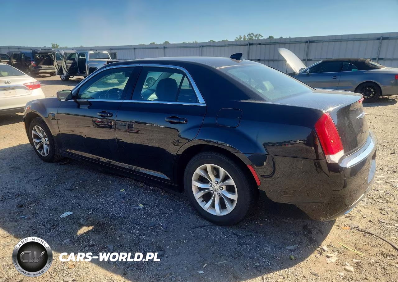 2015 Chrysler 300 Limited VIN:2C3CCAAG4FH766487 - 2