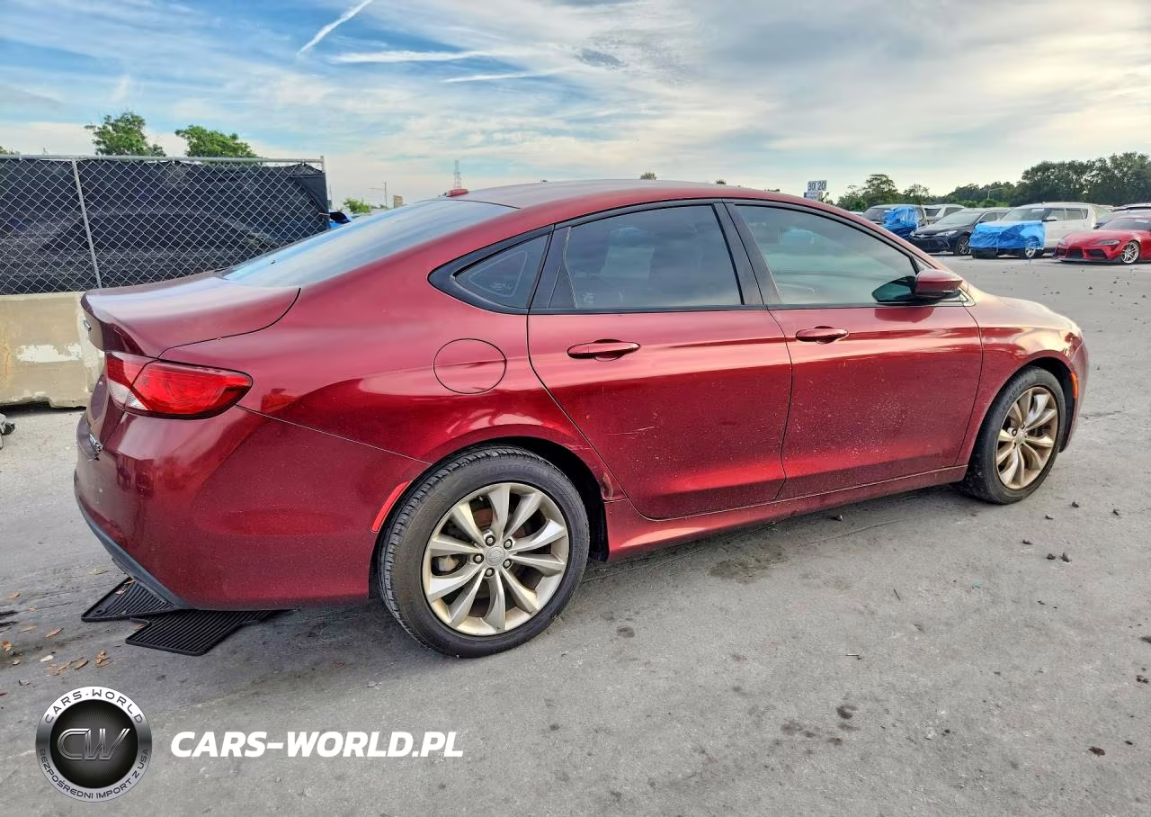 2015 Chrysler 200 S VIN:1C3CCCBB7FN743436 - 3