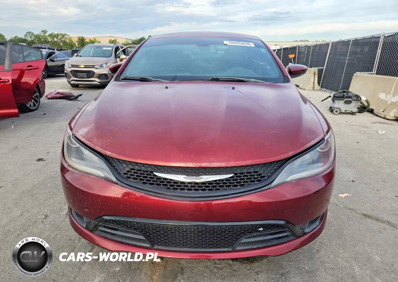 2015 Chrysler 200 S VIN:1C3CCCBB7FN743436 - 5