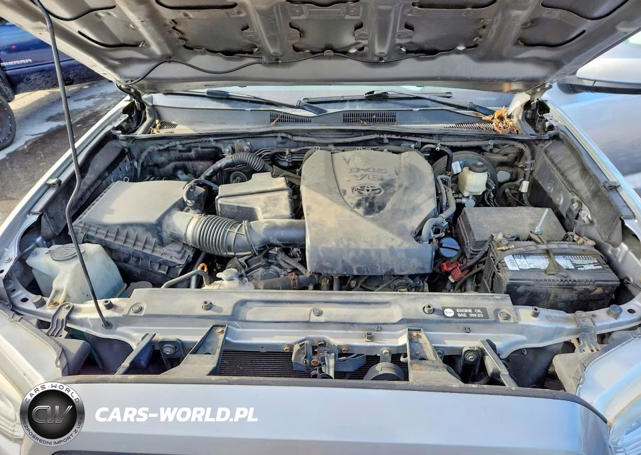 2018 Toyota Tacoma Sr V6 VIN:5TFCZ5AN6JX131758 - 11