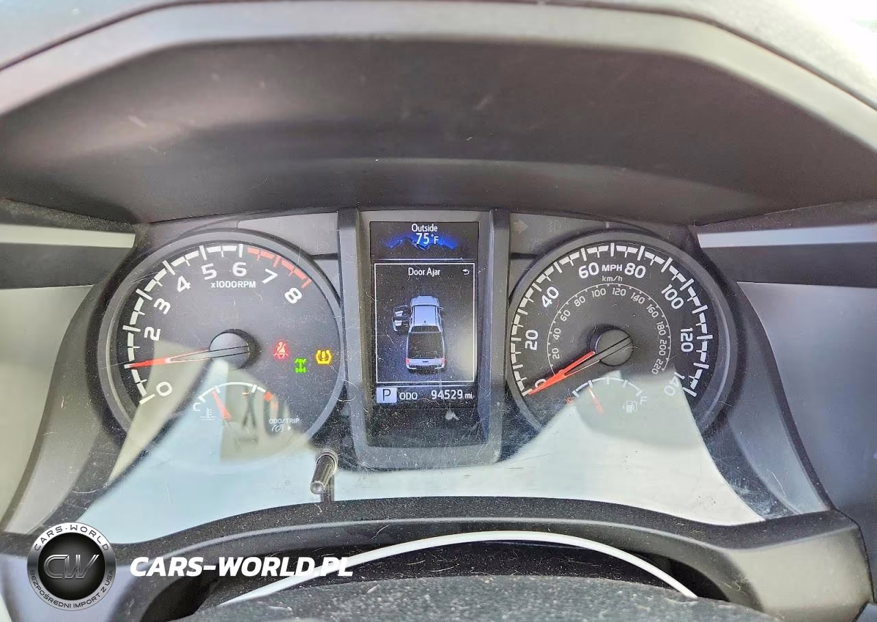 2018 Toyota Tacoma Sr V6 VIN:5TFCZ5AN6JX131758 - 9