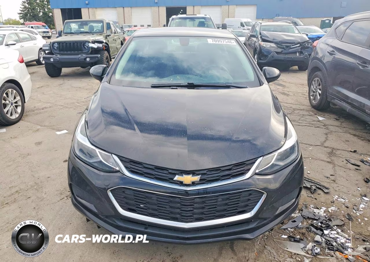 2018 Chevrolet Cruze Lt VIN:1G1BE5SM4J7215549 - 5