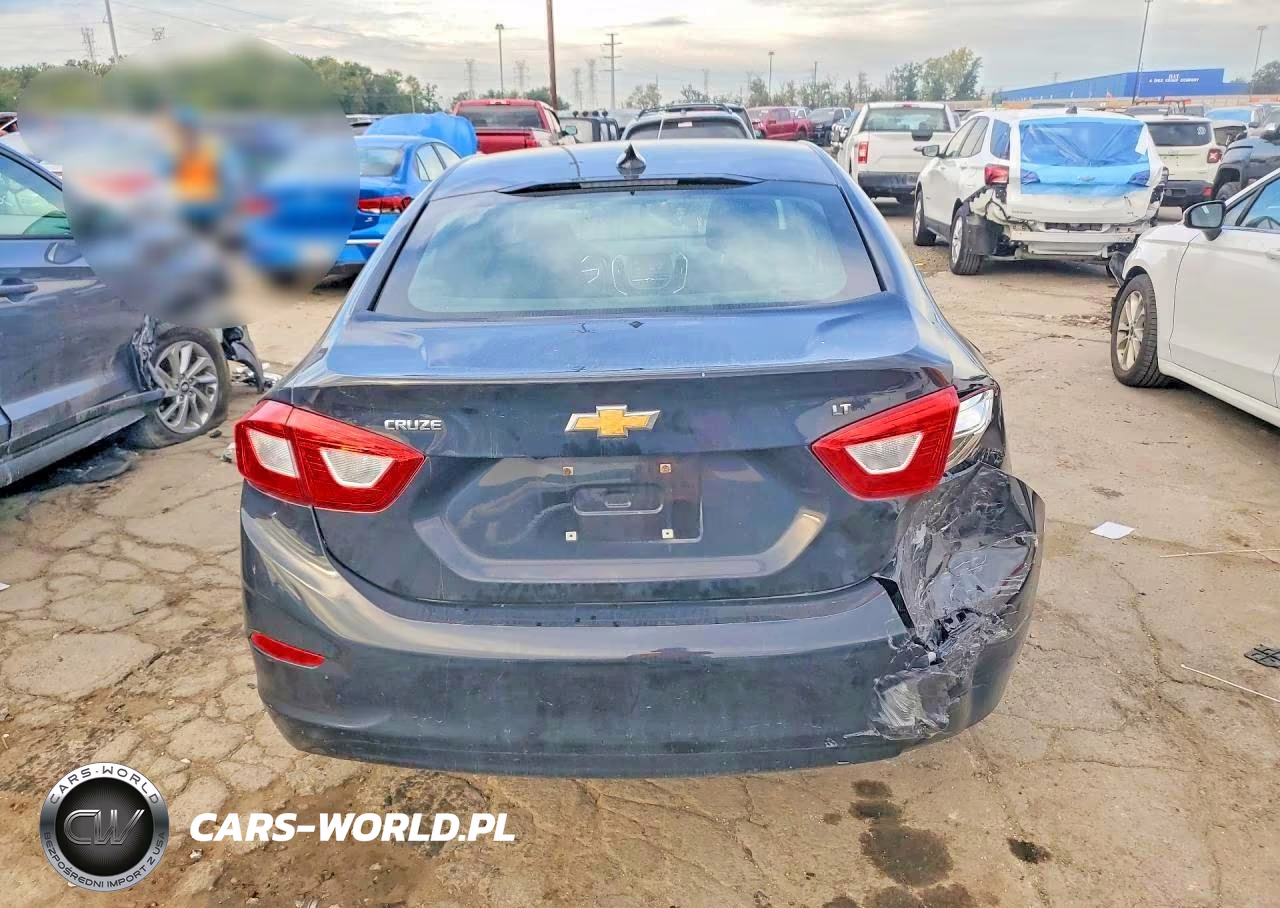2018 Chevrolet Cruze Lt VIN:1G1BE5SM4J7215549 - 6