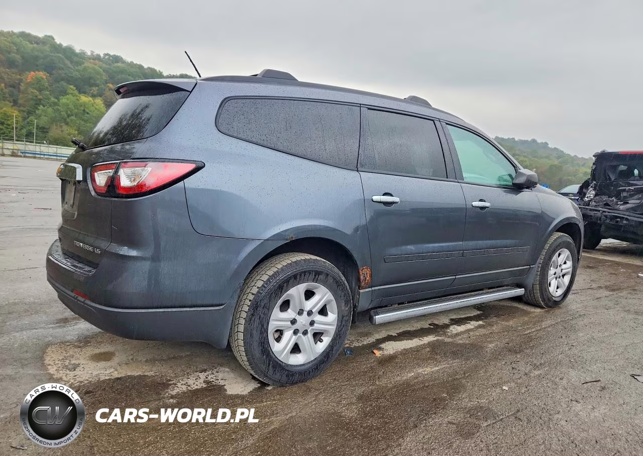 2013 Chevrolet Traverse Ls VIN:1GNKVFKD5DJ205219 - 3