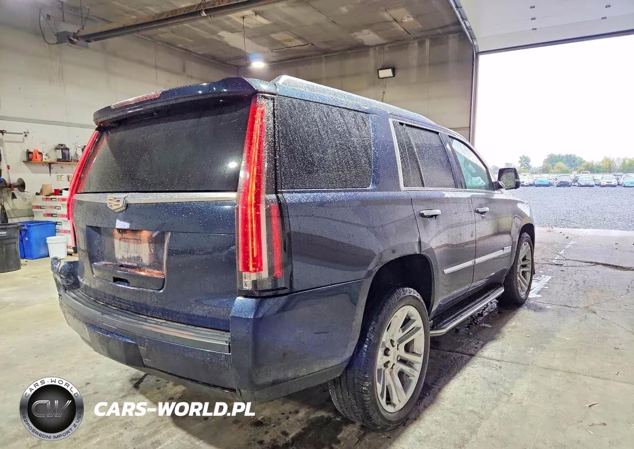2017 Cadillac Escalade Luxury VIN:1GYS4BKJXHR149399 - 3