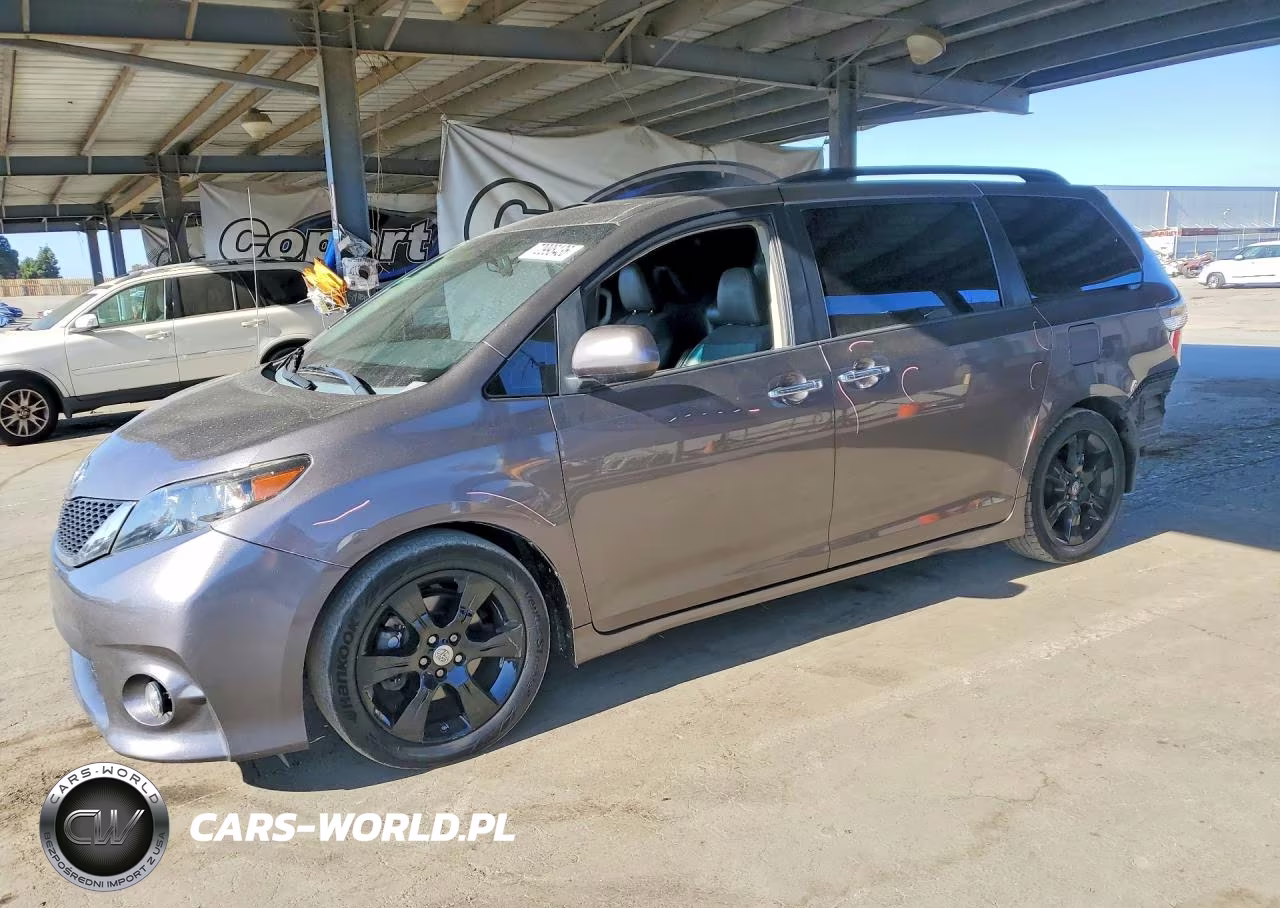 2013 Toyota Sienna Sport – zdjęcie 1 z 14