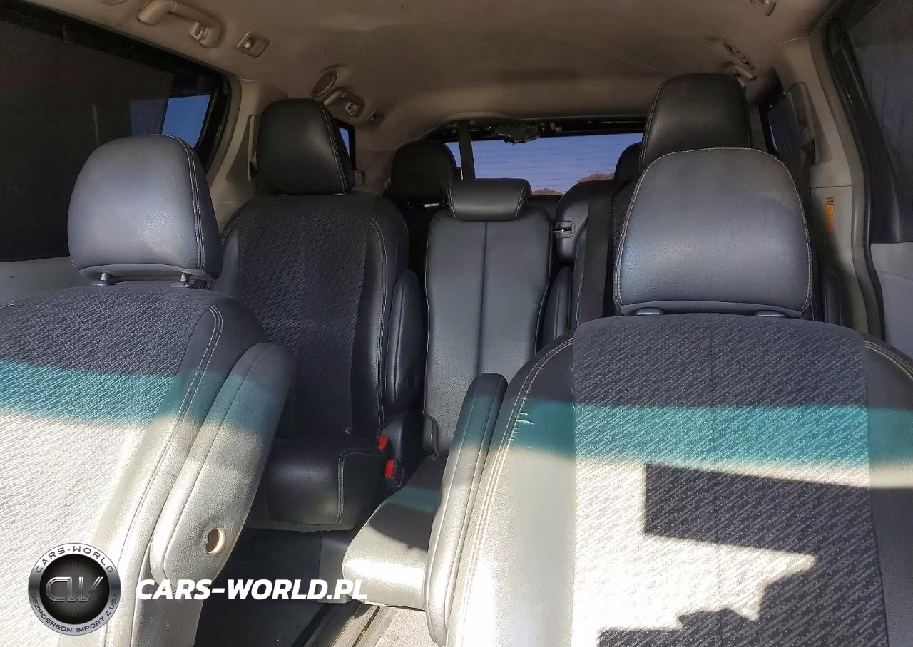 2013 Toyota Sienna Sport VIN:5TDXK3DC3DS399634 - 10