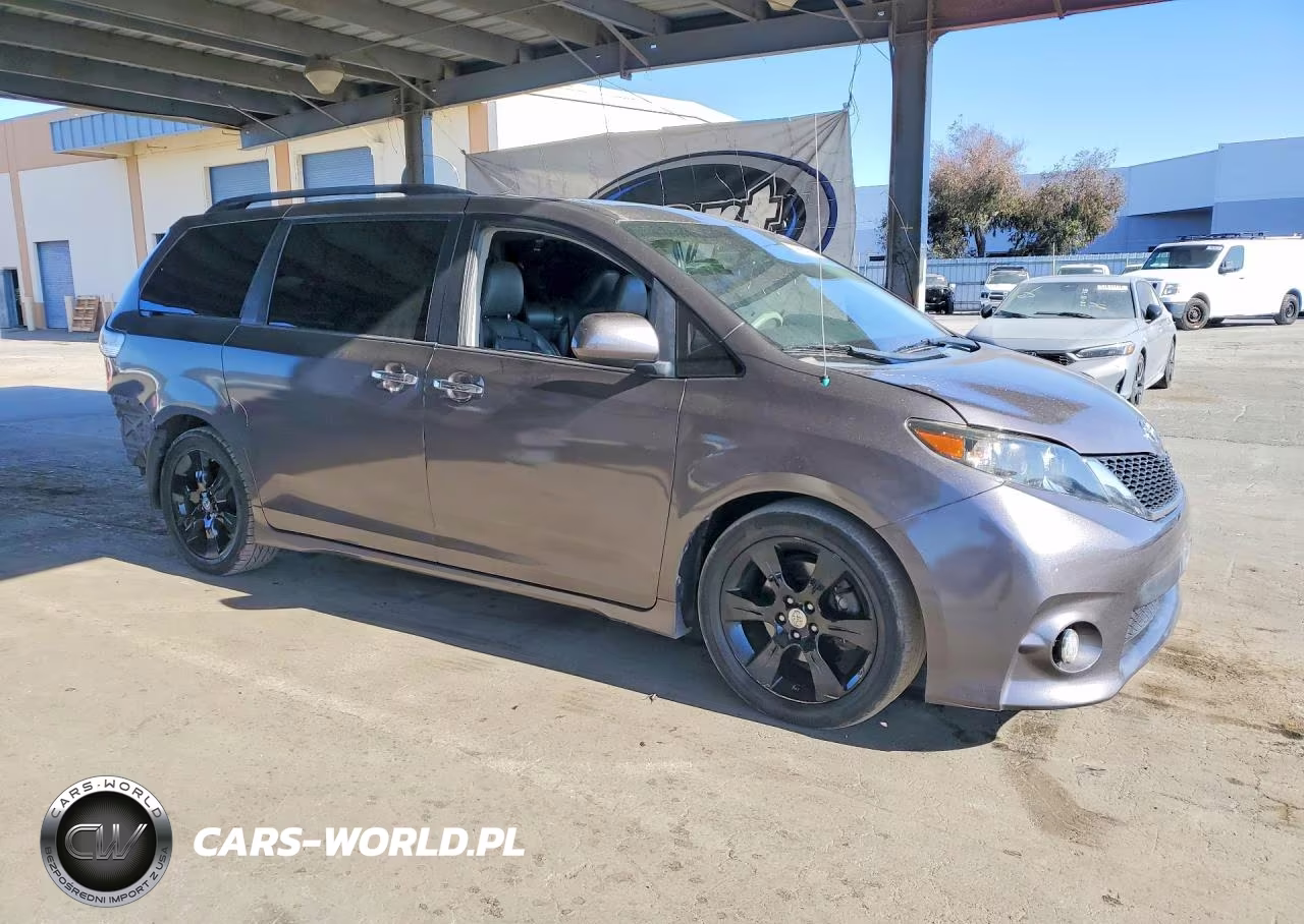 2013 Toyota Sienna Sport VIN:5TDXK3DC3DS399634 - 4