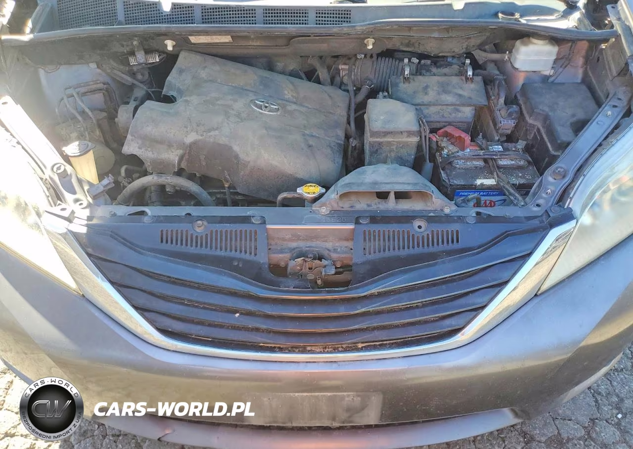 2012 Toyota Sienna Le VIN:5TDKK3DC4CS193912 - 12