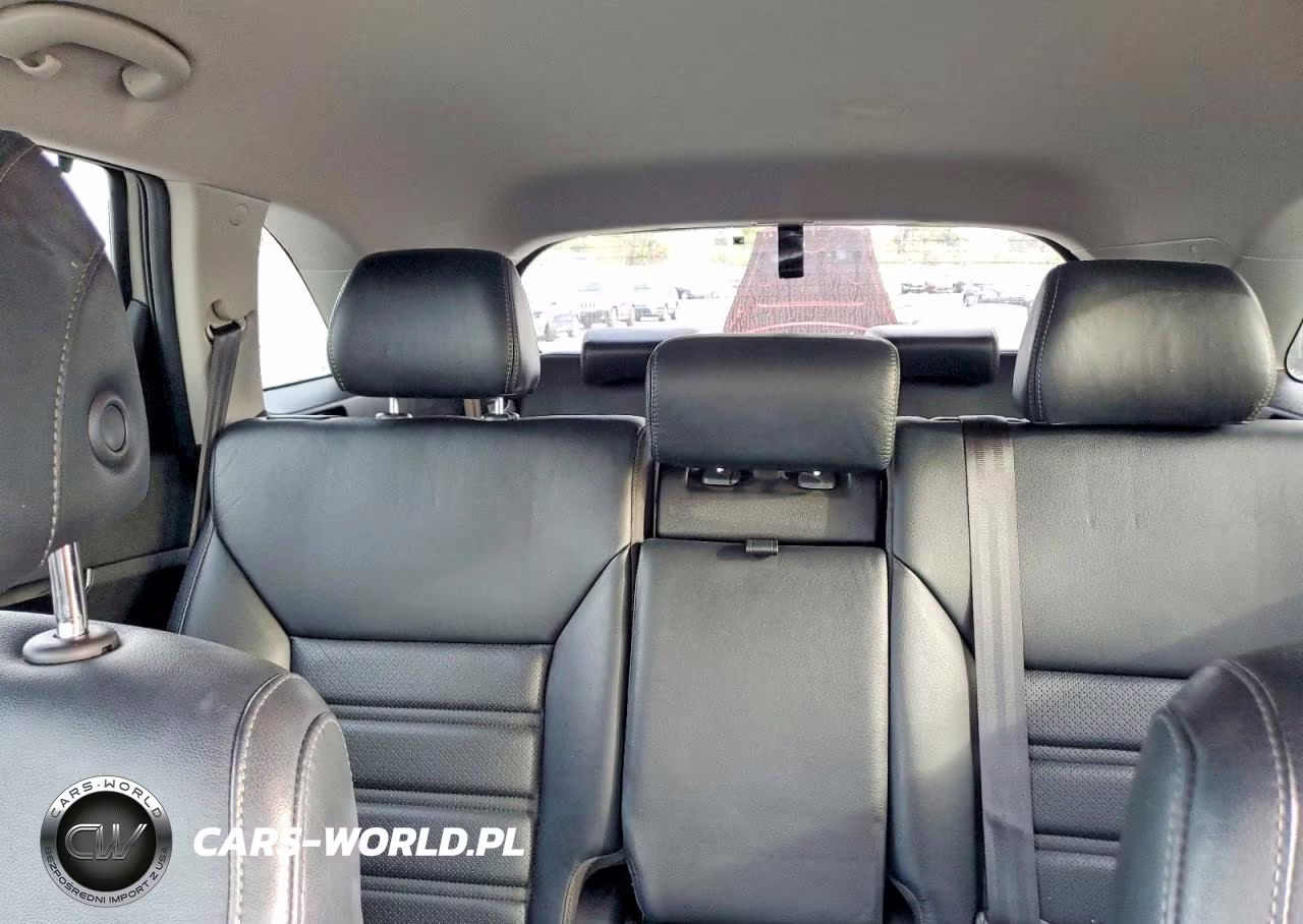 2017 Kia Sorento Ex VIN:5XYPHDA59HG299695 - 10
