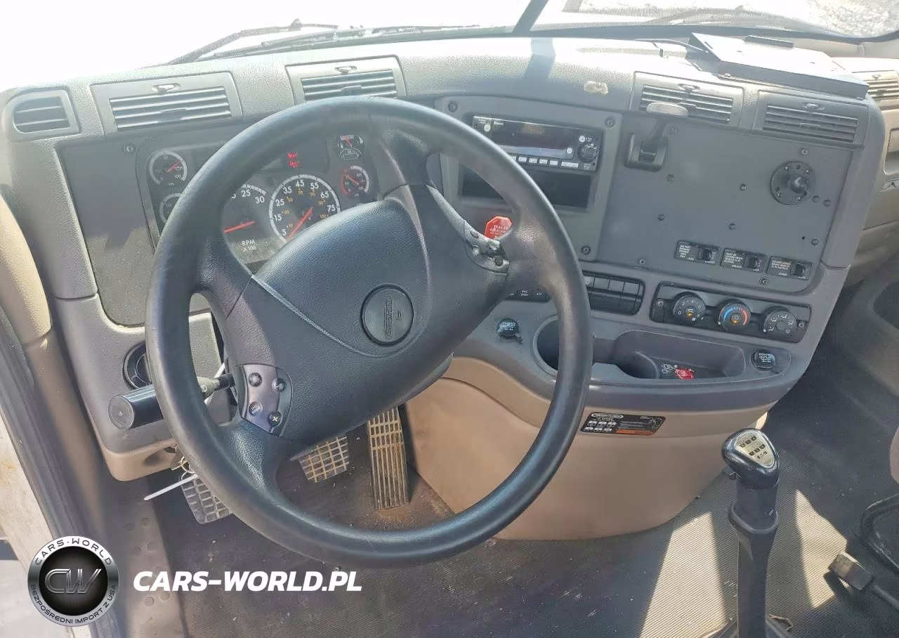 2014 Freightliner Cascadia Semi Truck VIN:1FUJGBDV0ELFY0823 - 8