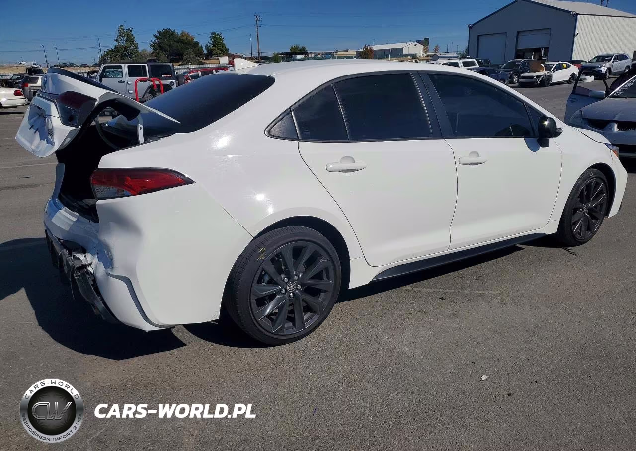2024 Toyota Corolla Xse VIN:JTDT4MCE6RJ103656 - 3