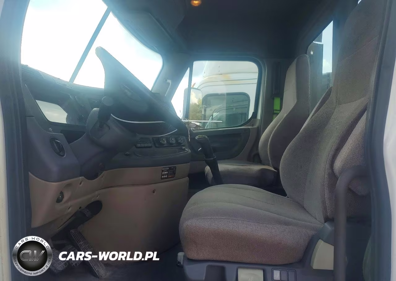 2014 Freightliner Cascadia Semi Truck VIN:1FUJGBDV0ELFY0837 - 7