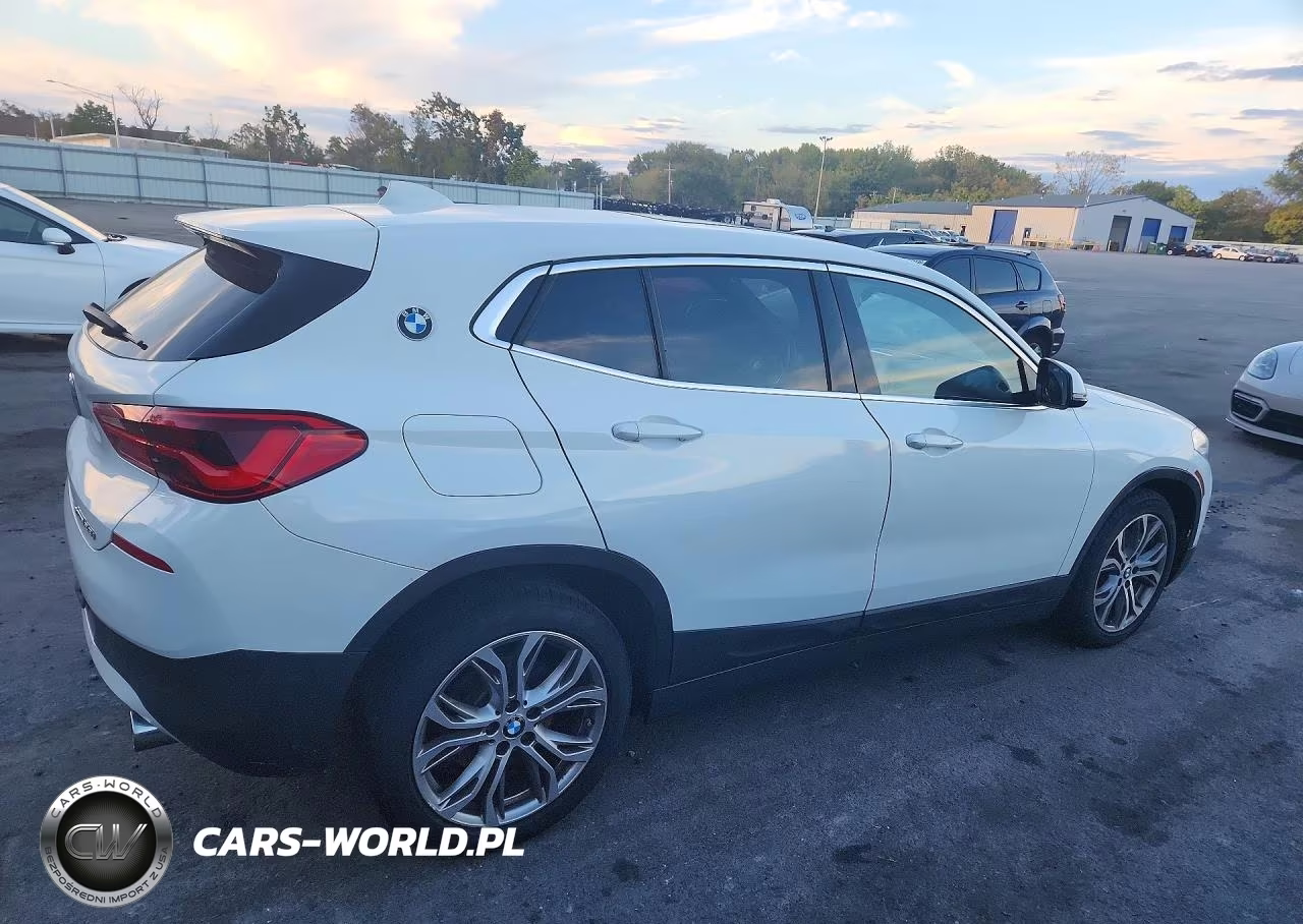 2020 BMW X2 xDrive28I VIN:WBXYJ1C0XL5P32437 - 3
