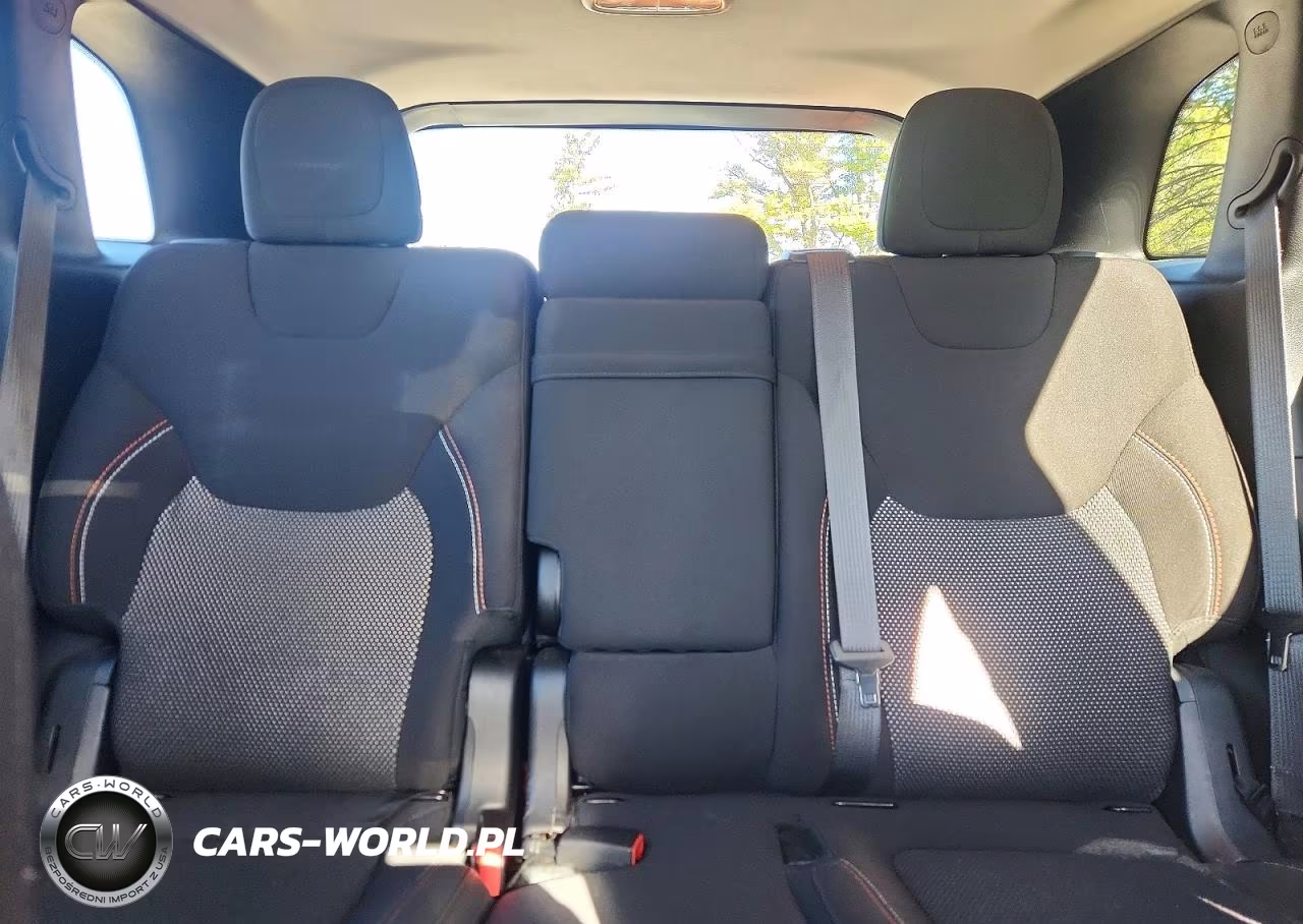 2017 Jeep Cherokee Latitude VIN:1C4PJMCB9HW529763 - 10