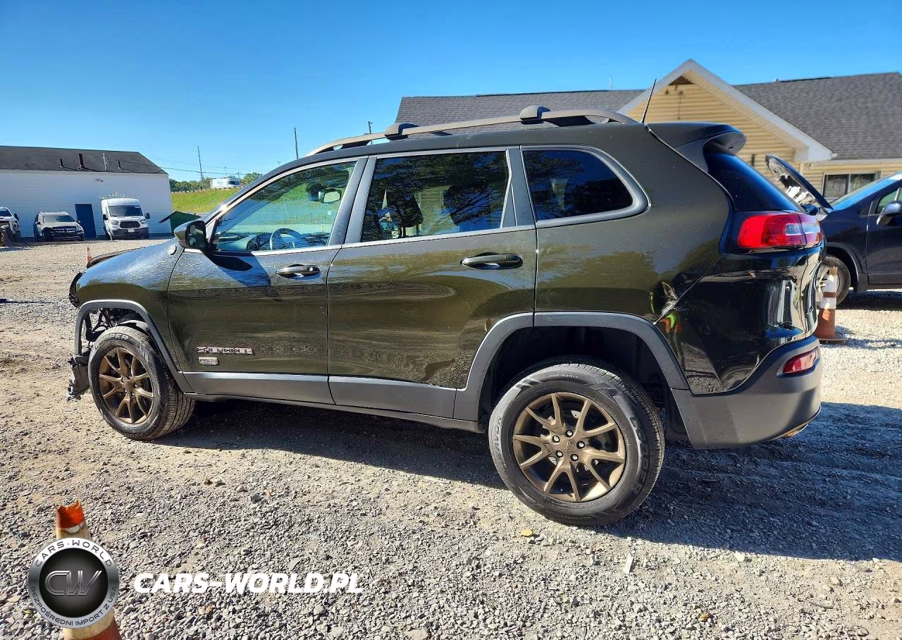 2017 Jeep Cherokee Latitude VIN:1C4PJMCB9HW529763 - 2