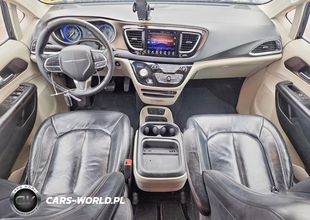 2017 Chrysler Pacifica Touring L VIN:2C4RC1BG6HR769702 - 8