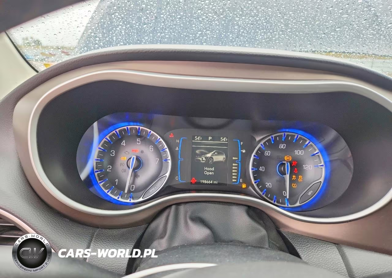 2017 Chrysler Pacifica Touring L VIN:2C4RC1BG6HR769702 - 9