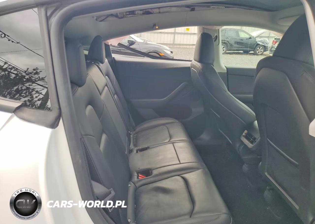 2023 Tesla Model Y VIN:7SAYGDED4PF933951 - 11