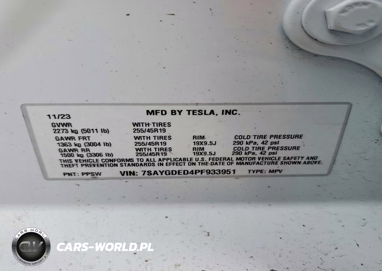 2023 Tesla Model Y VIN:7SAYGDED4PF933951 - 13